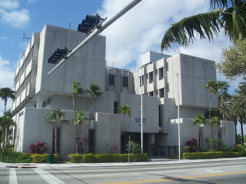  North Miami F L city hall01